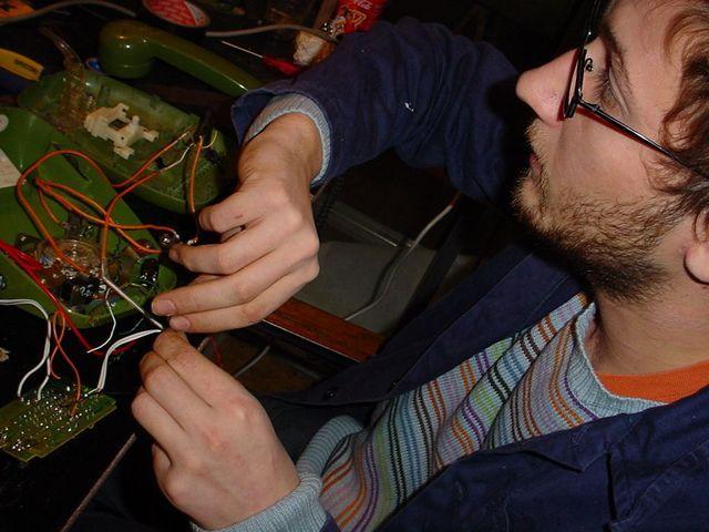 posteat_hacks_a_phone